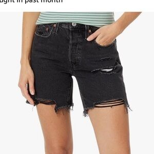 NWT Levi’s black denim shorts size 33